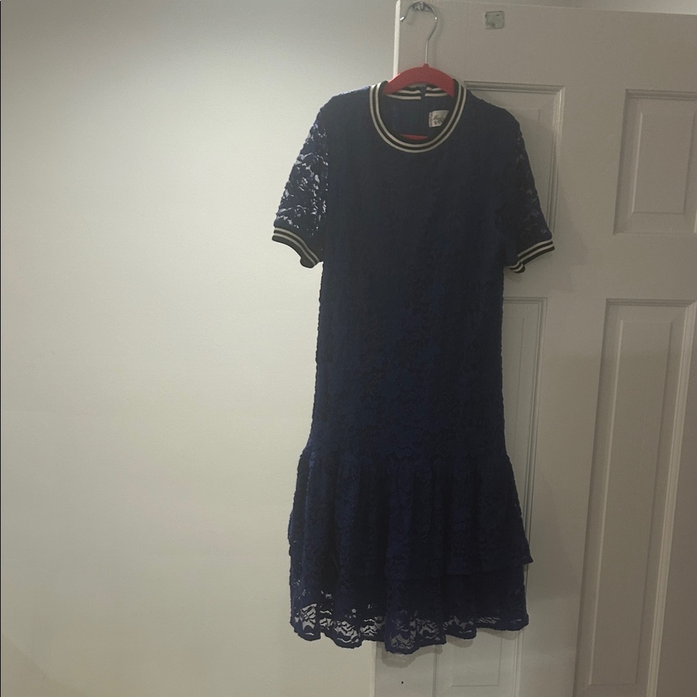 Chic Blue Lace Midi Dress